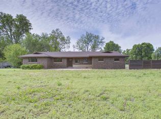 8401 W Maple St, Wichita, KS 67209