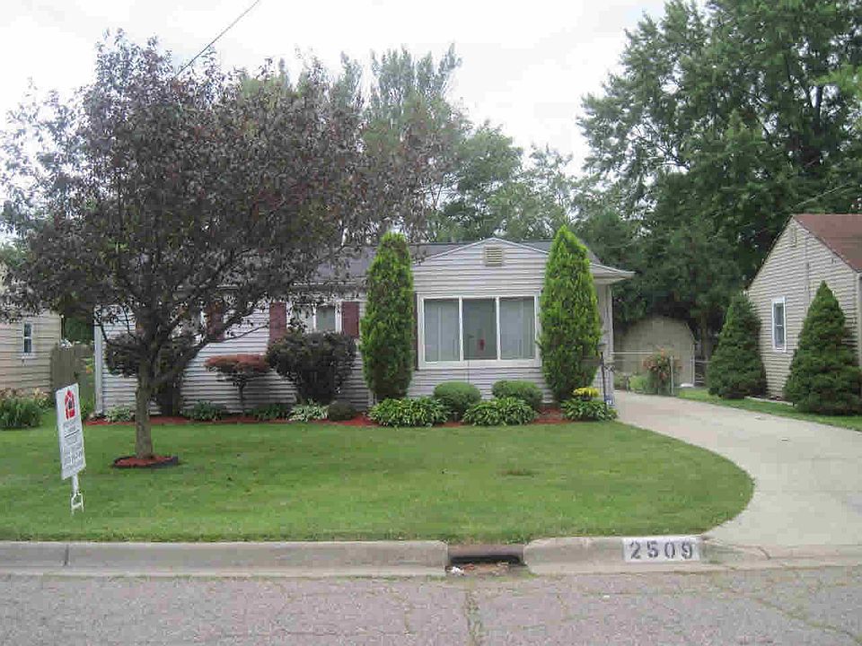 1st image of 2509 Stratford St