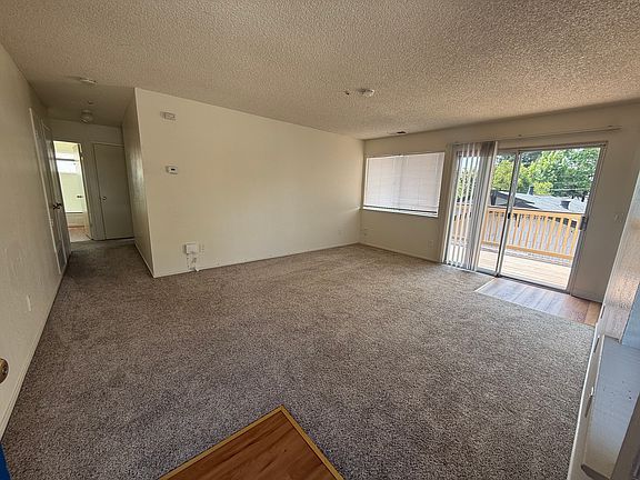 5th image of 1420 North St #1428