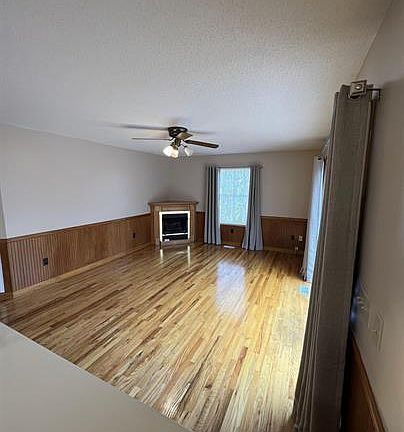3rd image of 307 Capps Rd