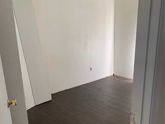 2nd image of 410 1st St