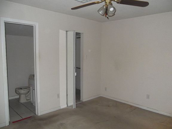 5th image of 2911 NW Arlington Ave