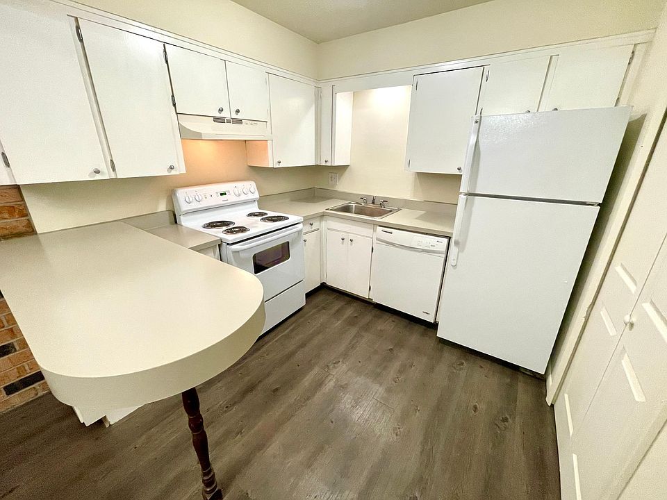 1st image of 3410 Pennsylvania Ave #2