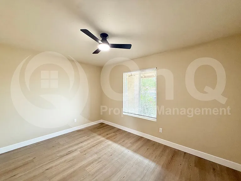 1266 W Mendoza Ave — Photo 14