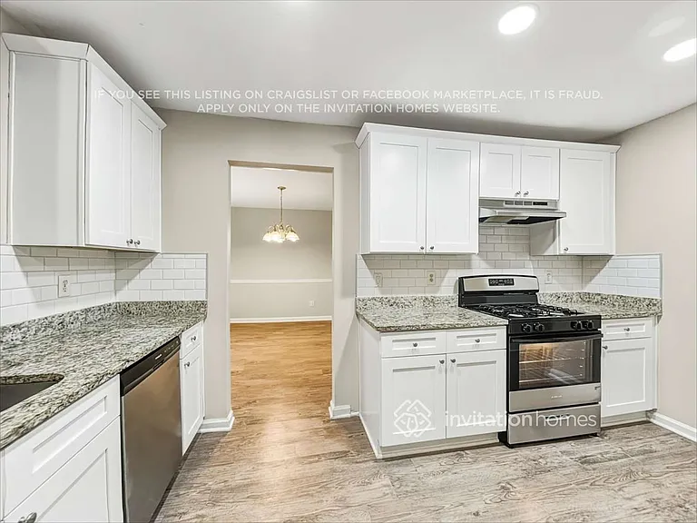 6931 Silver Grass Ct — Photo 10