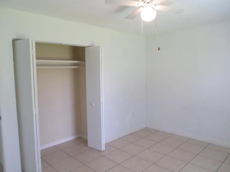 658 Dromedary Ct — Photo 7