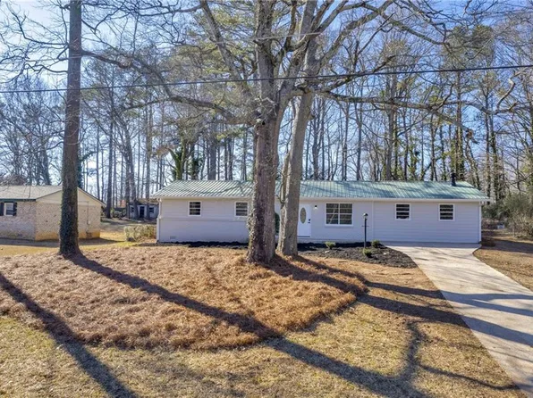 8777 Northview Dr, Lithia Springs, GA 30122