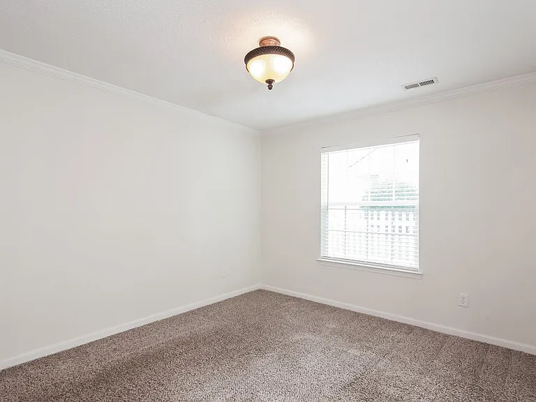 7945 Bristle Ln — Photo 6