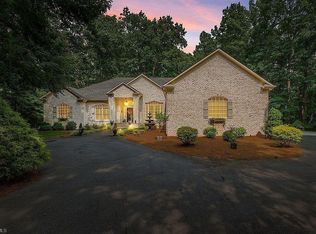 247 Rabbit Farm Trl, Advance, NC 27006