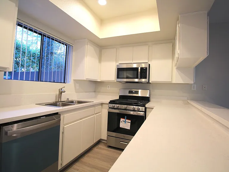 4940 Lewis Rd — Photo 5