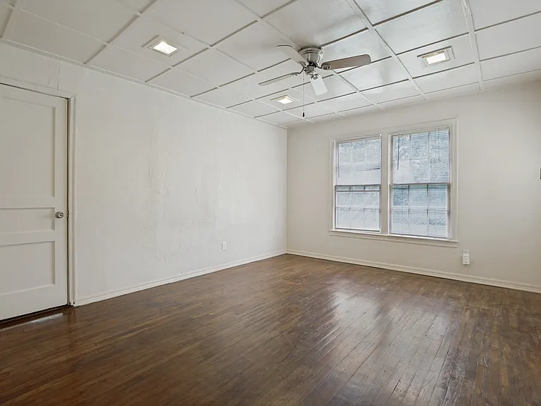 1106 Jackson St — Photo 6