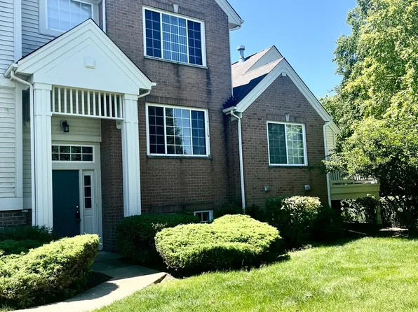 4323 Savoy Ln #4323, McHenry, IL 60050