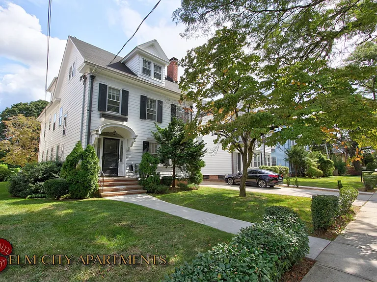 659 Whitney Ave — Photo 1