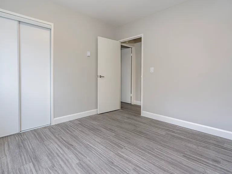 396 Exmouth St — Photo 10