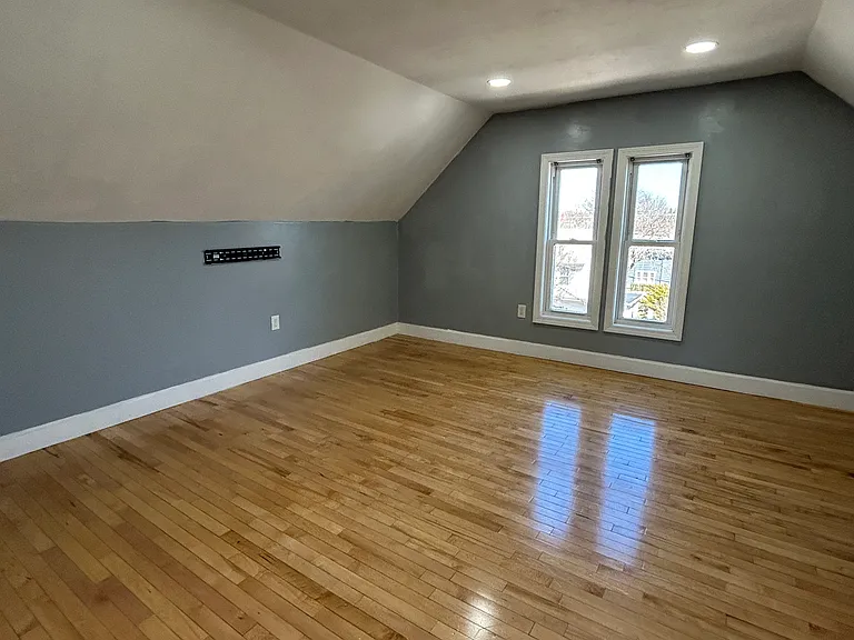 241 Ash St #2 — Photo 3