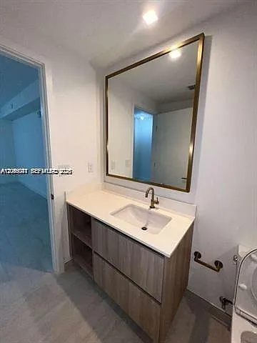 77 SE 5th St #1704 — Photo 9
