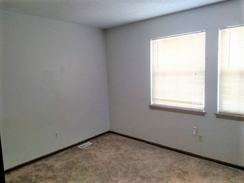 4th image of 1723 SW Parkridge Dr