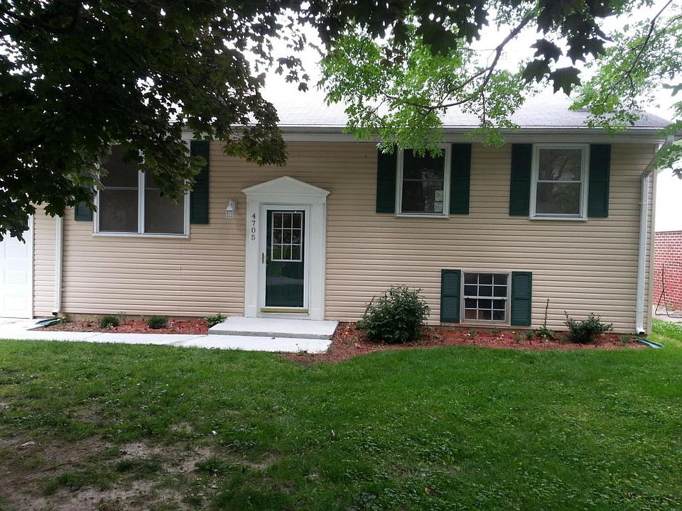 1st image of 4705 Valley Ln