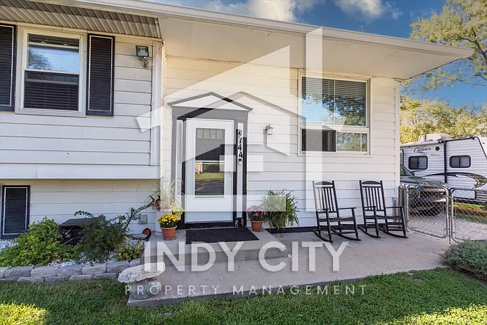 4 bed, 2.0 bath, 1925 sqft, $1,700 — Photo 2