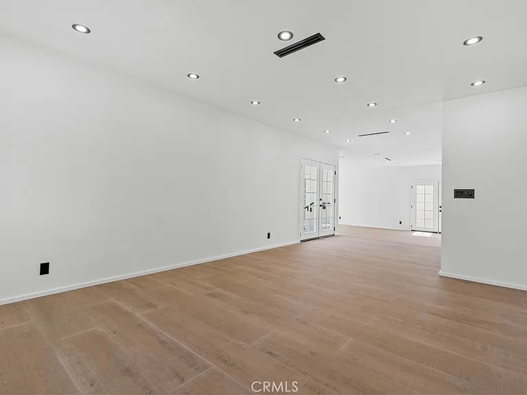 536 Hampton Rd — Photo 13
