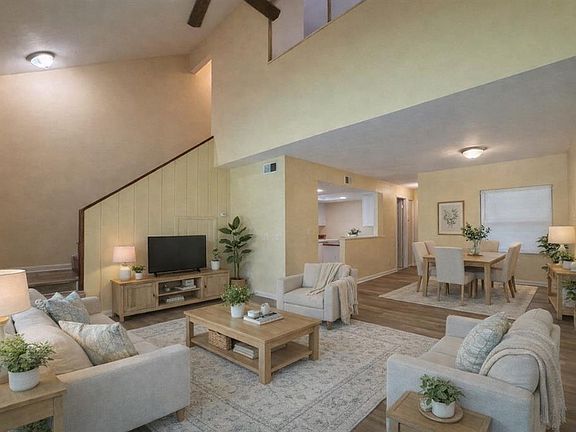 3rd image of 4224 SW 70th Ter APT A