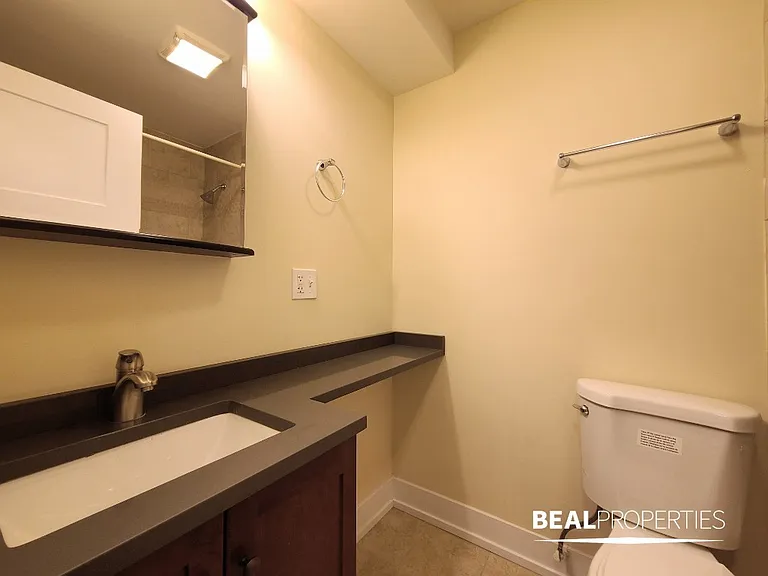 555 W Arlington Pl #503 — Photo 11