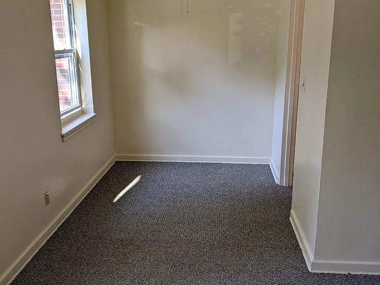 730 Chenango St #D17 — Photo 4