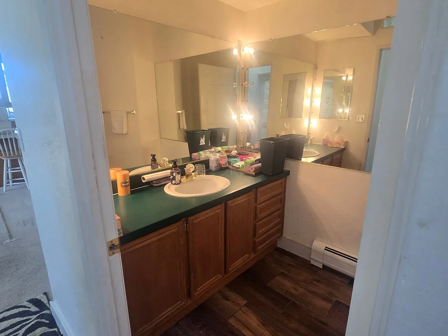 6 bed, 2.5 bath, 5000 sqft, $3,500 — Photo 3