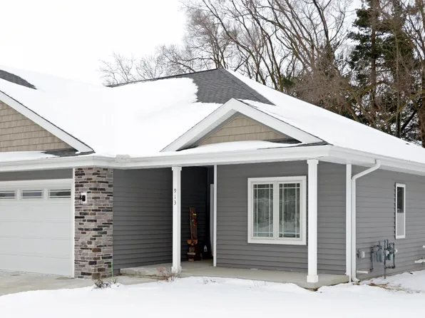 913 Journey Hills Rd, Milton, WI 53563