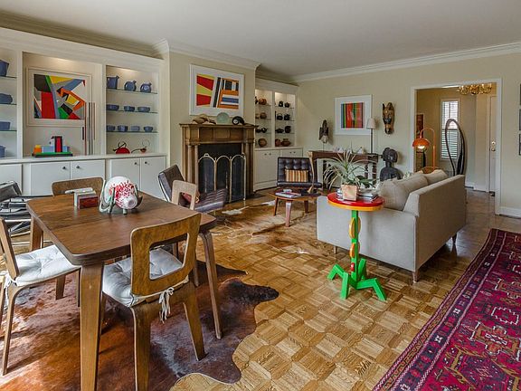 3842 Washington Sq-09