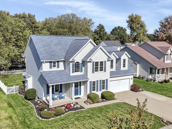 347 Pemberton Dr, Elyria, OH 44035