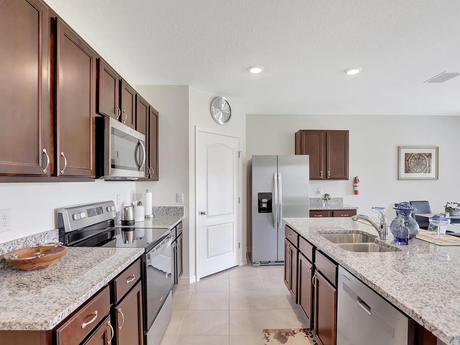 4 bed, 2.0 bath, 1828 sqft, $1,027 — Photo 4