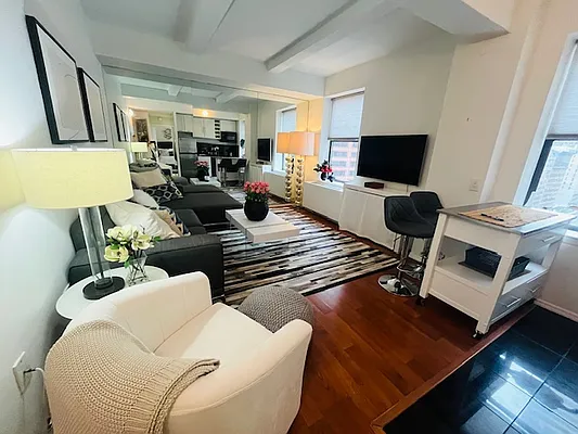 Rented by Manhattan Management Group | media 2