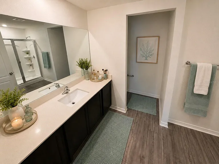 233 Kensington View Blvd — Photo 5