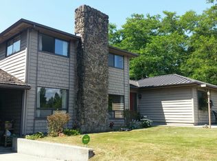 257 12th St, Blaine, WA 98230