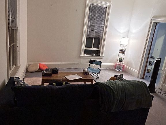 3rd image of 713 Catherine St