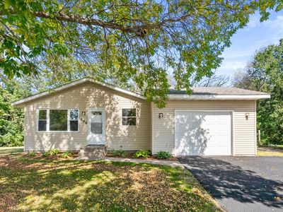 608 S Brookview Ln, Isanti, MN, 55040