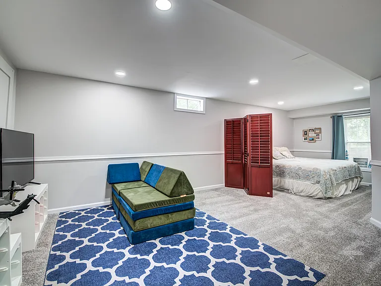 15744 Beau Ridge Dr — Photo 43