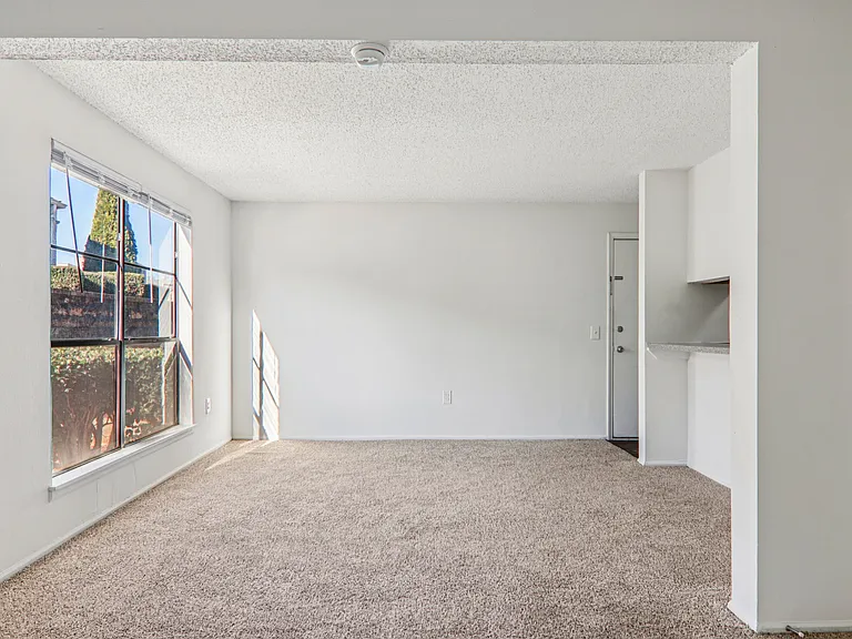Andover Park Apartments — Photo 37