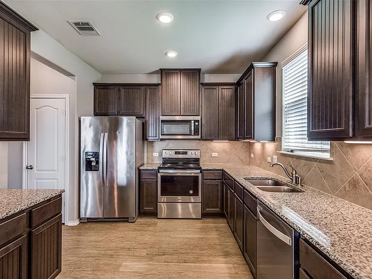 9009 Acorn Cup Dr — Photo 7