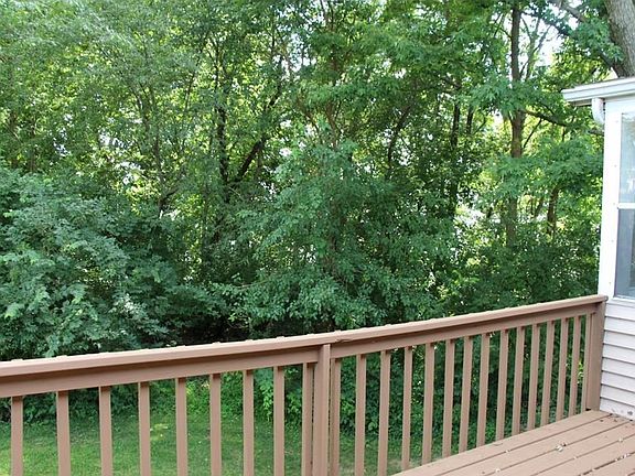 2nd image of 66 Lakeside Dr NE