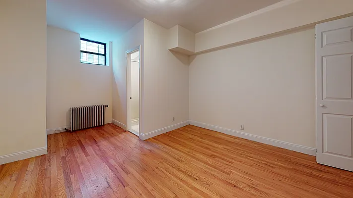 Rented by Bond New York | media 10