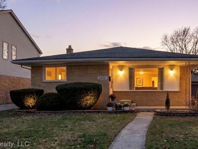 24501 Culver St, Saint Clair Shores, MI, 48080