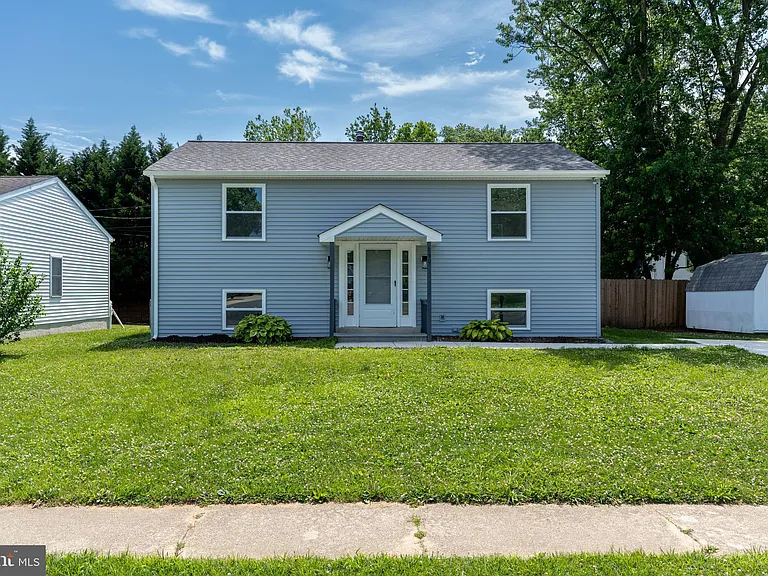 150 Fairway Rd — Photo 2