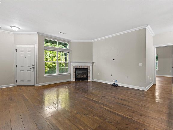 4th image of 962 Bedford COURT #101