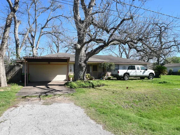 607 Riveredge Dr, Richmond, TX 77406