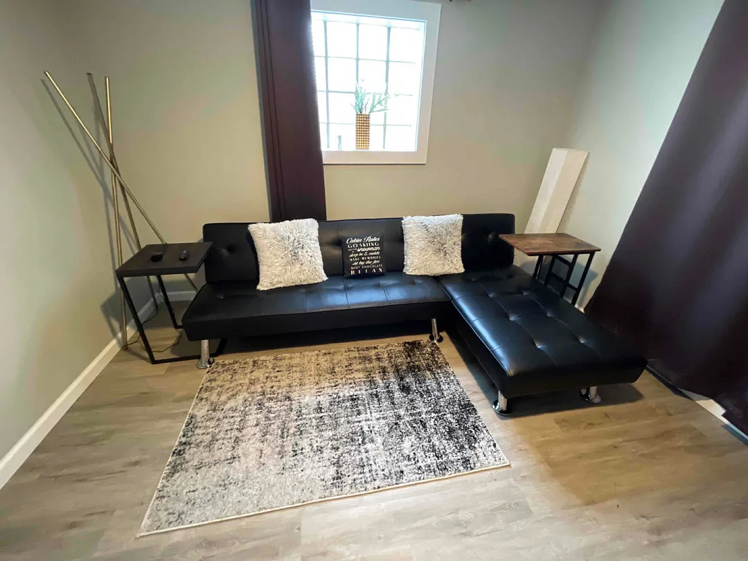 3 bed, 1200 sqft, $1,690 — Photo 3