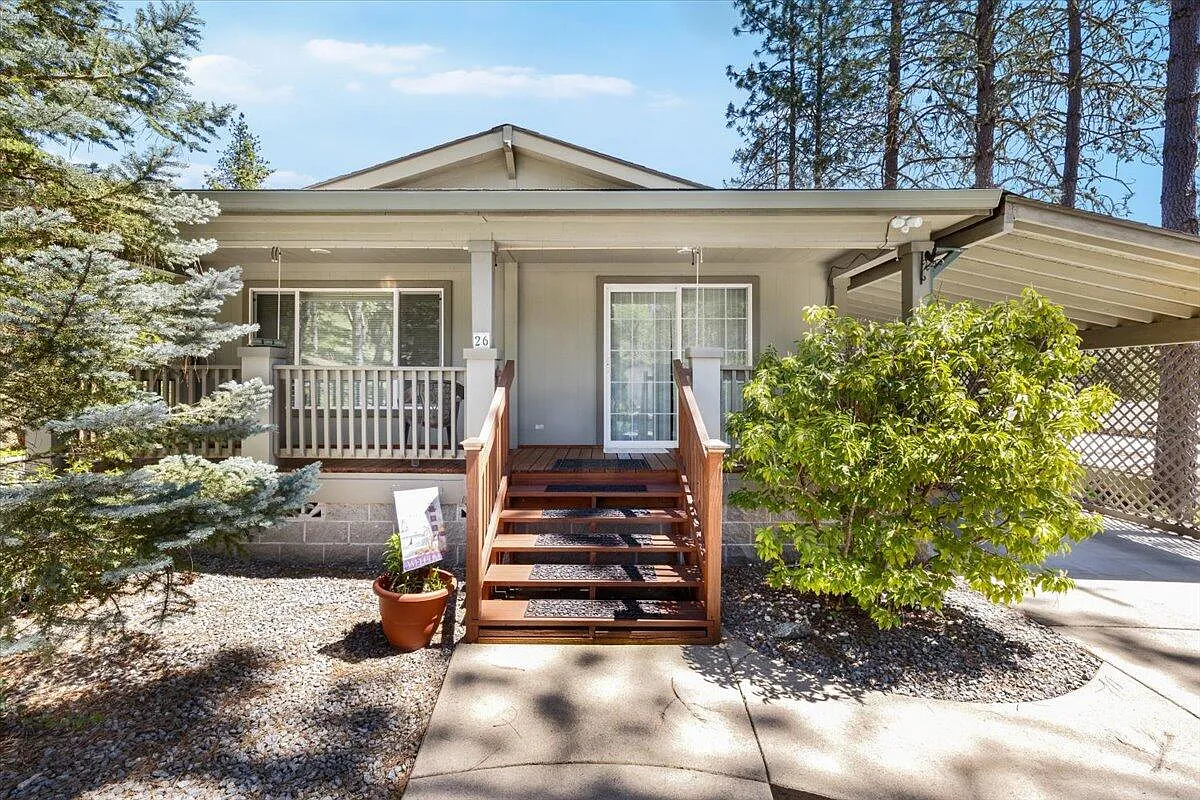 5648 Foothill Blvd Space 26 photo 1