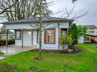 211 N 19th St, Philomath, OR 97370