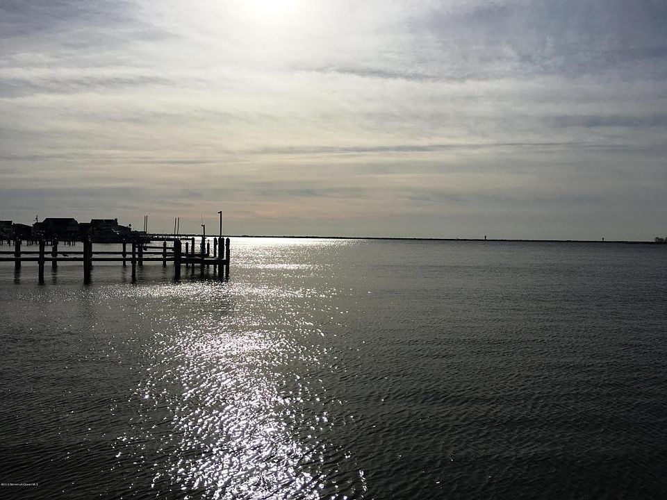 1st image of 65 Bay Breeze Dr